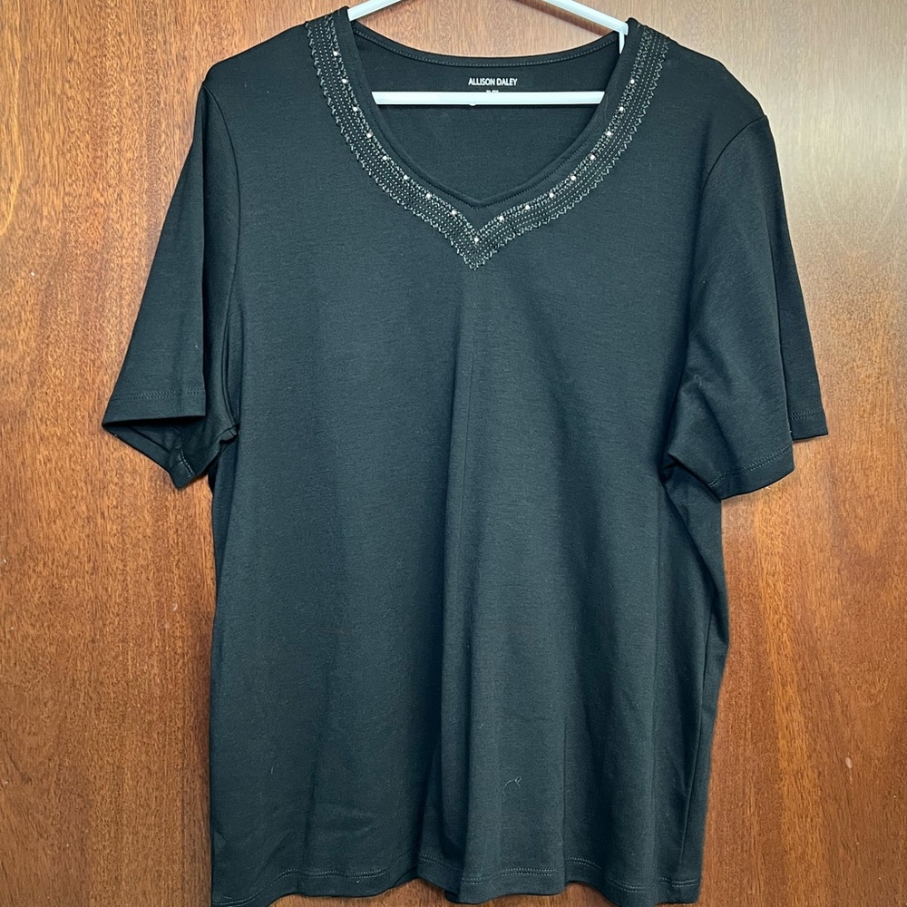 Allison Daley Black Embellished Neckline Short Sleeve Knit Top NWT Size‎ XL